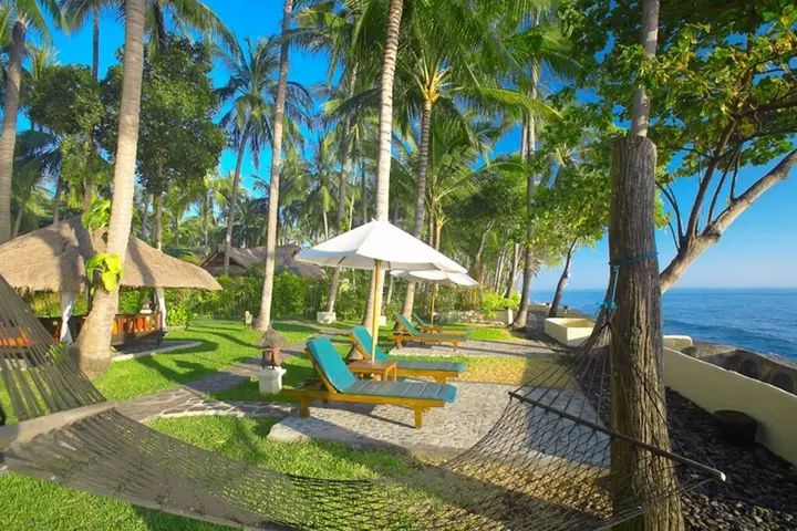 Тембок: Alam Anda Ocean Front Resort & Spa