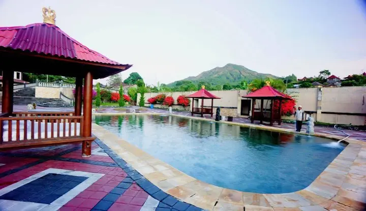 Кинтамани: Puri Bening Lake Front Hotel