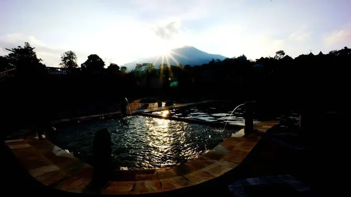 Кинтамани: Puri Bening Lake Front Hotel