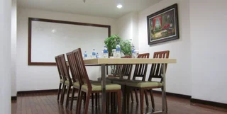 Суракарта: Grand Orchid Hotel