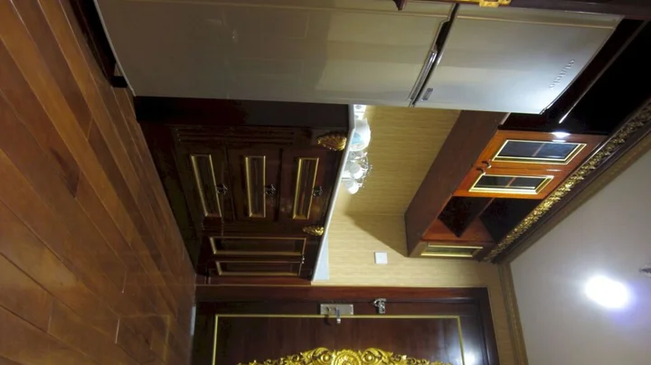 Суракарта: Grand Orchid Hotel