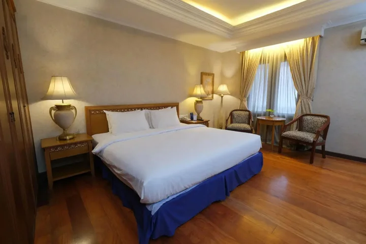 Суракарта: Grand Orchid Hotel