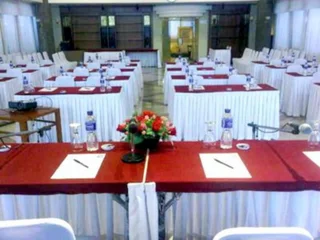 Суракарта: Grand Orchid Hotel