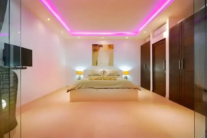 Кута: Elegant Private Villa, 3 BR, Seminyak With Staff