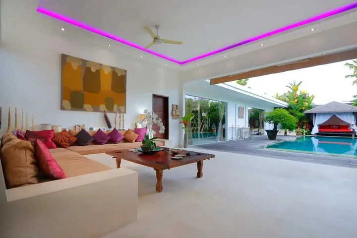 Кута: Elegant Private Villa, 3 BR, Seminyak With Staff