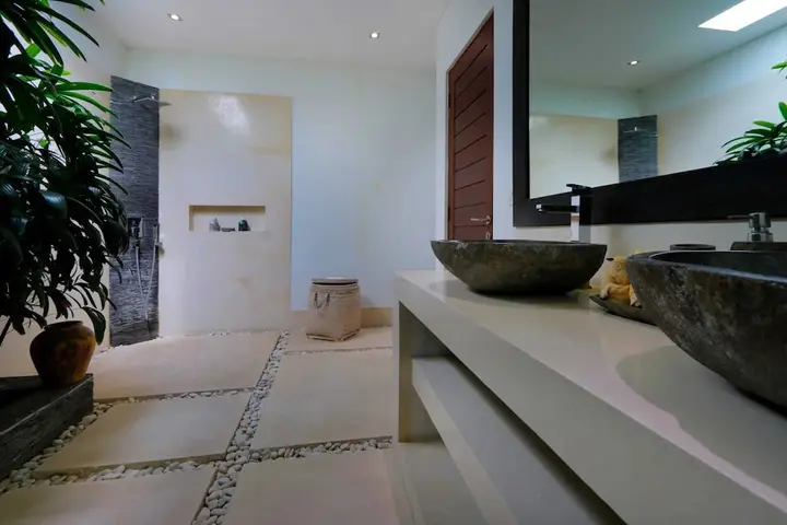 Кута: Elegant Private Villa, 3 BR, Seminyak With Staff