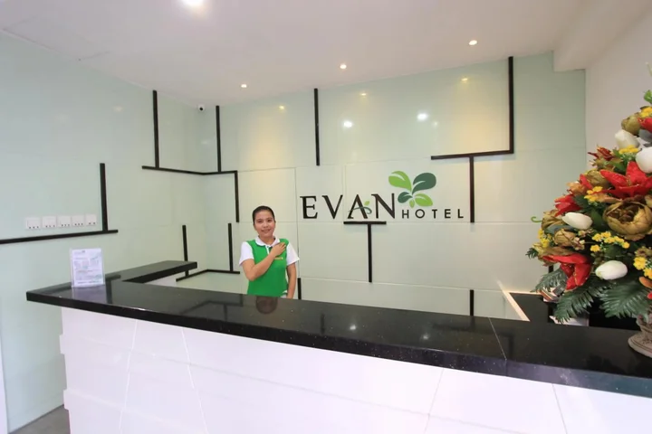 Джамби: Evan Hotel