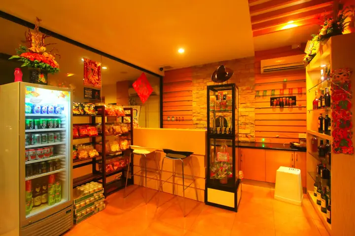 Батам: Lovina Inn Penuin Hotel