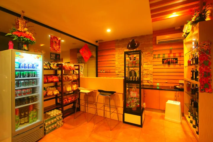 Батам: Lovina Inn Penuin Hotel