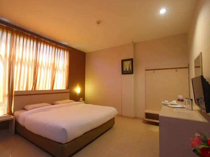 Батам: Lovina Inn Penuin Hotel