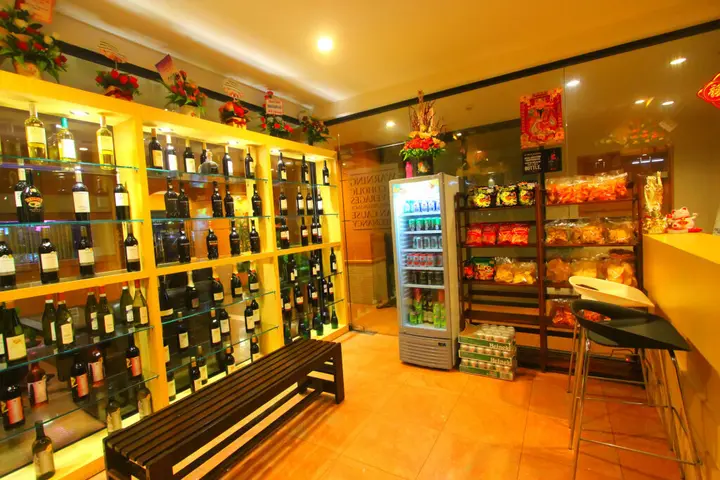 Батам: Lovina Inn Penuin Hotel
