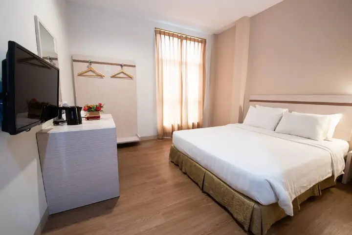 Батам: Lovina Inn Penuin Hotel