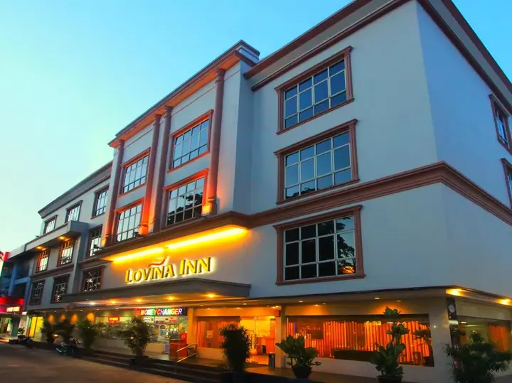 Батам: Lovina Inn Penuin Hotel