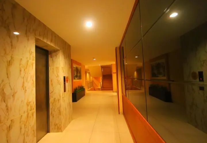 Батам: Lovina Inn Penuin Hotel
