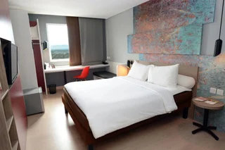 Legok: Ibis Gading Serpong