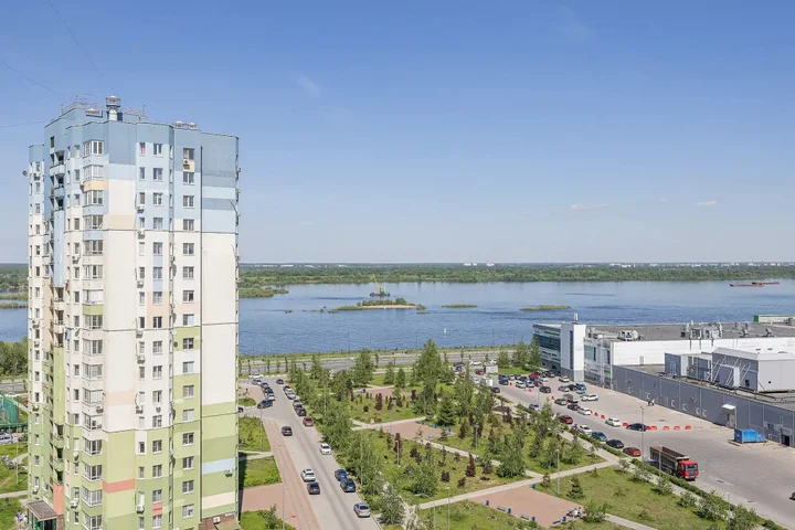Нижний Новгород: Апартаменты с видом на Волгу улица Карла Маркса 62 метро Стрелка Сова-Дом
