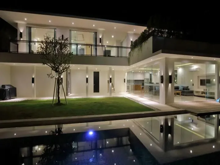 Кута: Villa Aquila Seminyak