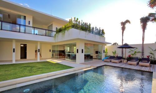 Кута: Villa Aquila Seminyak