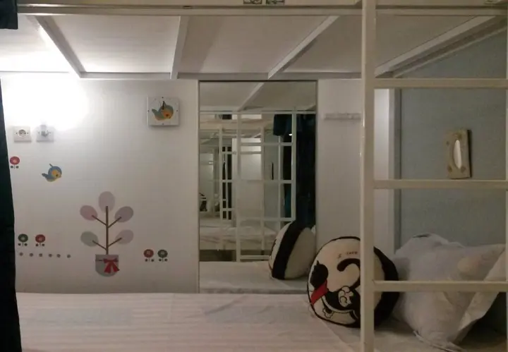 Маланг: Butik Capsule Hostel