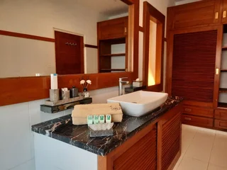 Батуретно: Yogyakarta Tropicana Villa