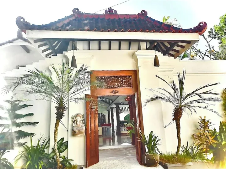 Батуретно: Yogyakarta Tropicana Villa