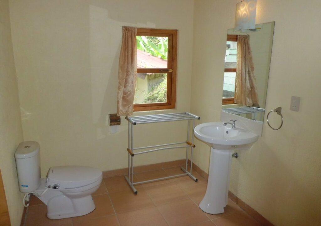 Озеро Тоба: Tuk Tuk Timbul Bungalows