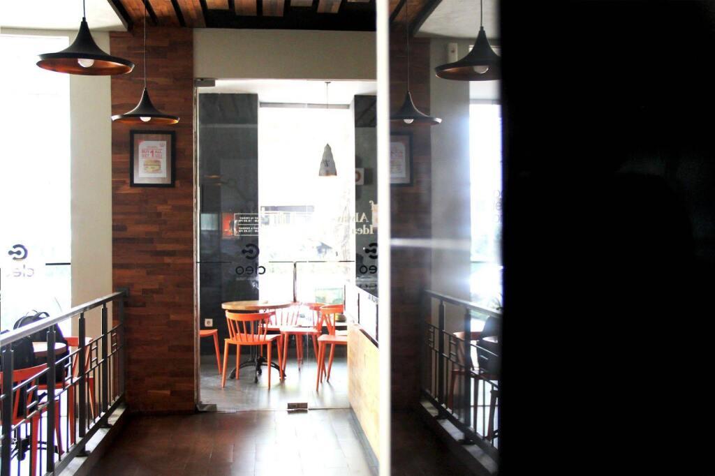Сурабая: Cleo Hotel Basuki Rahmat Surabaya
