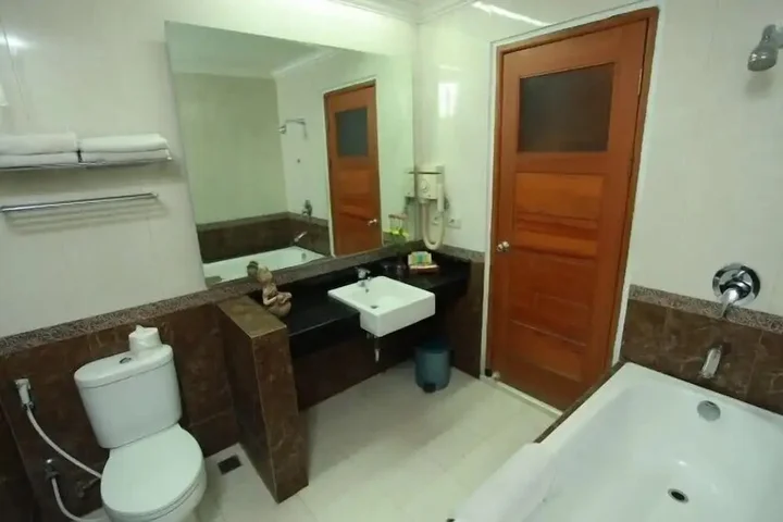 Бату: Hotel Filadelfia