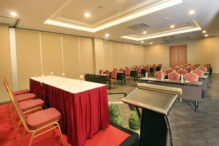 Кебумен: Grand Kolopaking Hotel