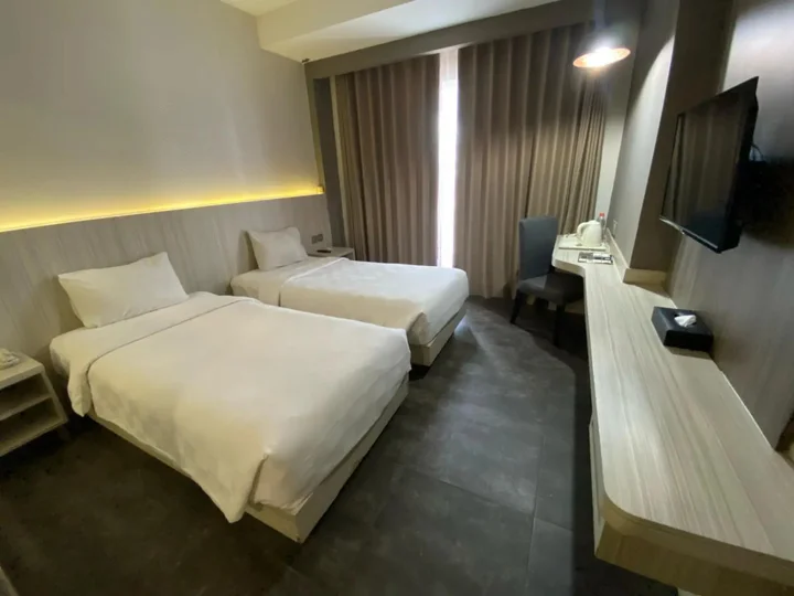 Кебумен: Grand Kolopaking Hotel