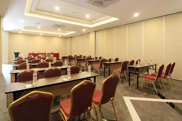 Кебумен: Grand Kolopaking Hotel