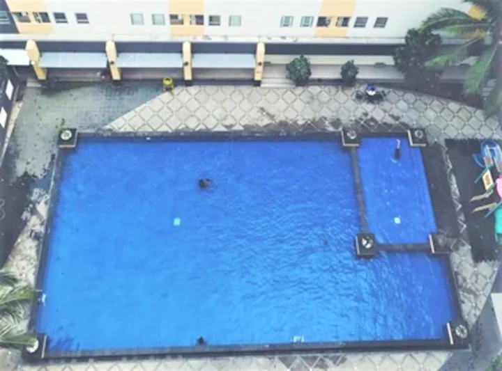 Сурабая: Apartement Puncak Permai Tower A by Nur Faizah