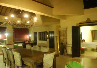 Унгасан: Villa Timbangan
