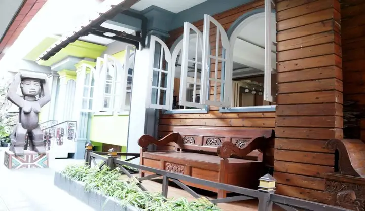 Airlangga Hotel — фото 1