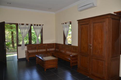 Боробудур: Rumah Catra
