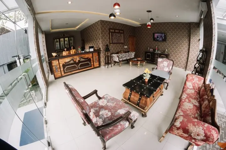 Джокьякарта: Summer Quest Hotel