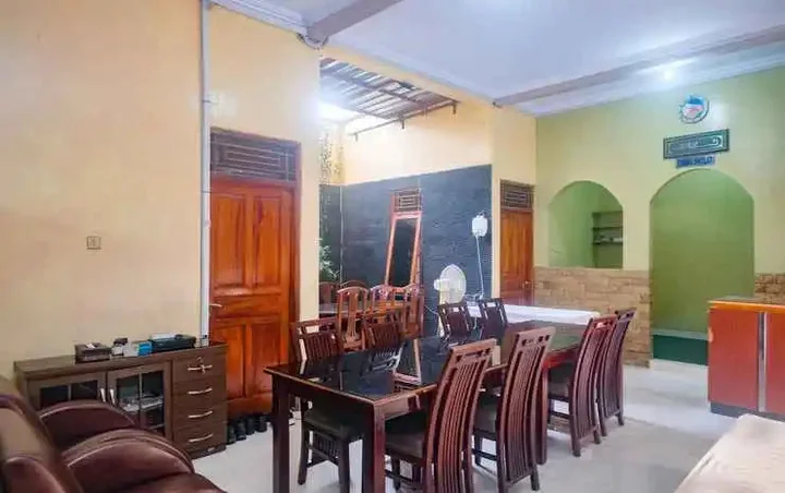 Депок: Shabrina Homestay Syariah