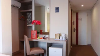 Тангеранг: Siti Hotel