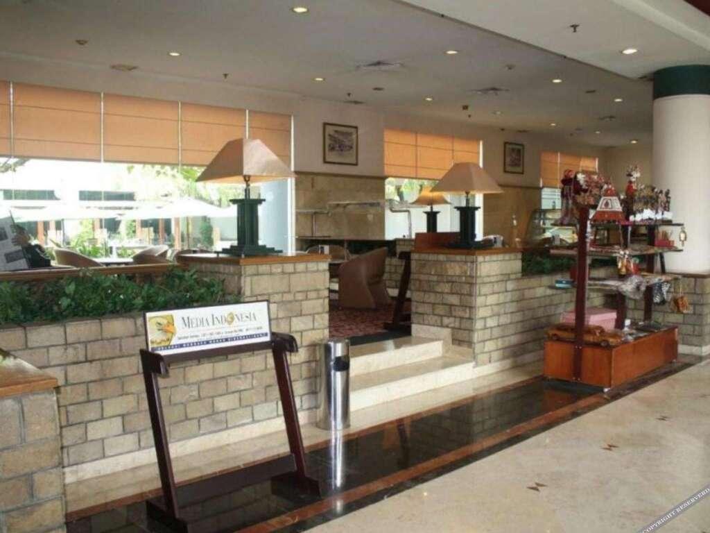 Депок: Bumi Wiyata Hotel