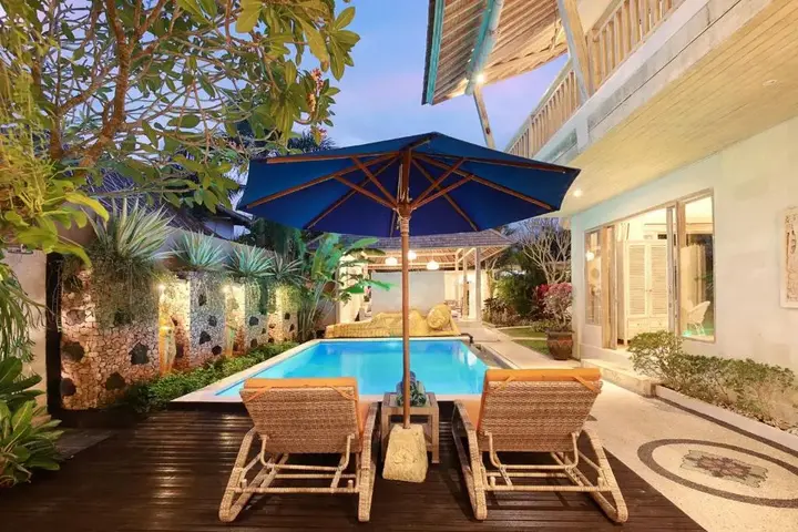 Джимбаран: Adinda Balangan Beach Villa