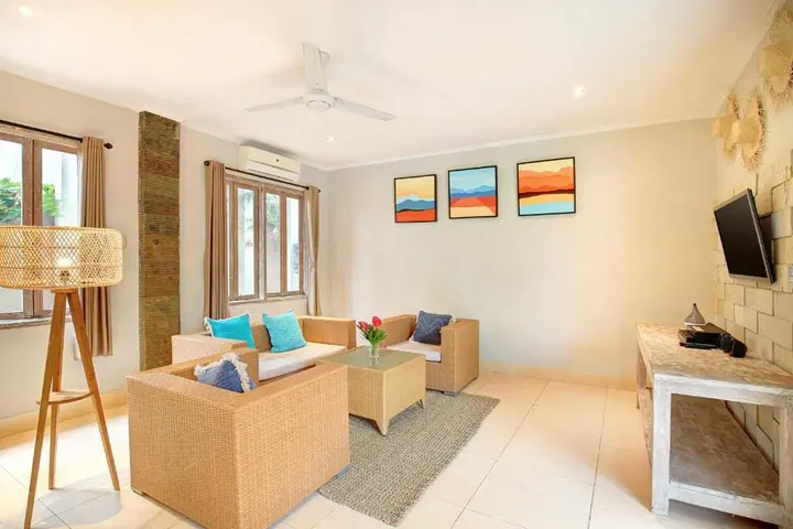 Джимбаран: Adinda Balangan Beach Villa