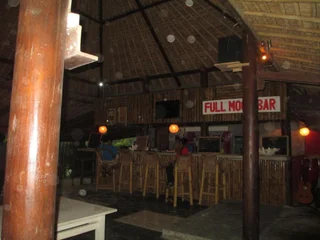 Прайя: Selong Belanak Bungalows