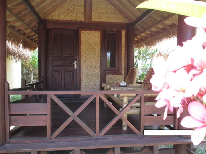 Прайя: Selong Belanak Bungalows