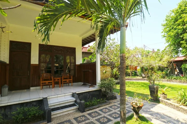 Лембонган-Айленд: Puri Nusa Beach Hotel