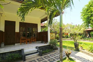 Лембонган-Айленд: Puri Nusa Beach Hotel