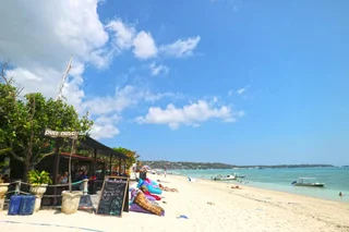 Лембонган-Айленд: Puri Nusa Beach Hotel