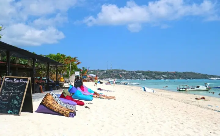Лембонган-Айленд: Puri Nusa Beach Hotel