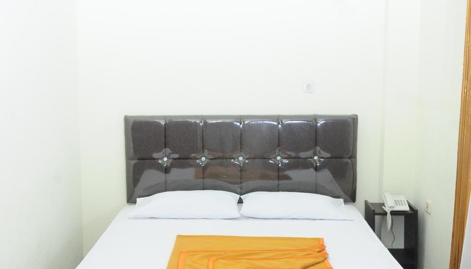 Сое: Dena Hotel