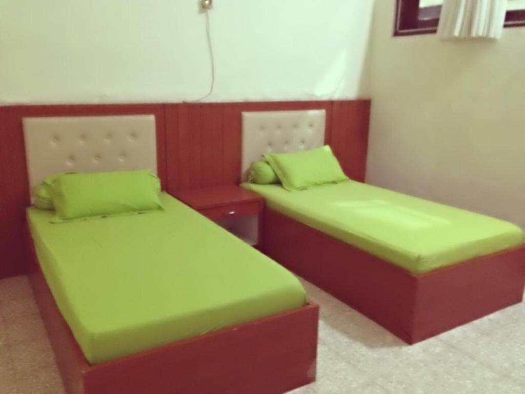 Суракарта: Kartika Syariah Guest House