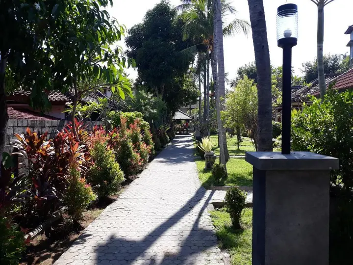 Каликбукбук: Puri Bali Lovina